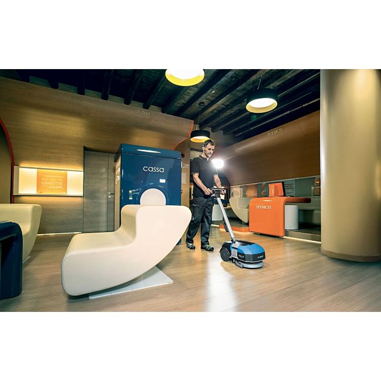 Scheuersaugmaschine Genie XS B inkl. Batterie, Ladegerät und Treibteller