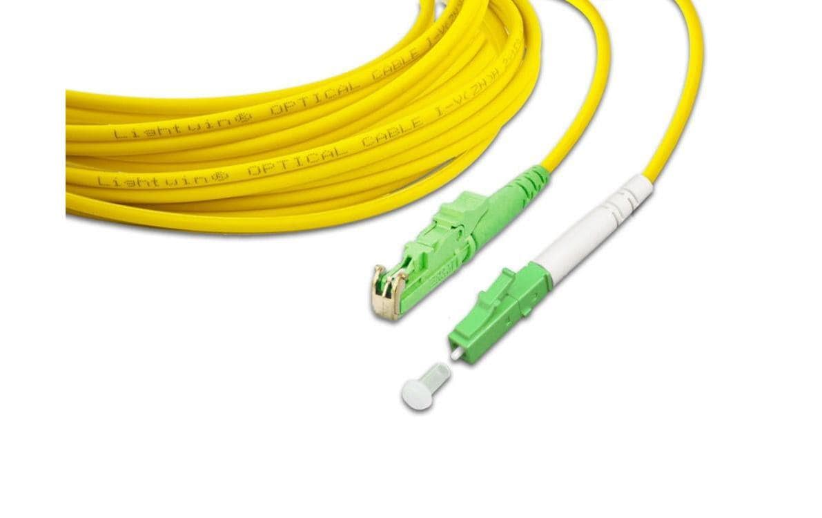 Lightwin LWL-Patchkabel SM E2000/APC – LC/APC, OS2, Simplex, 15 m