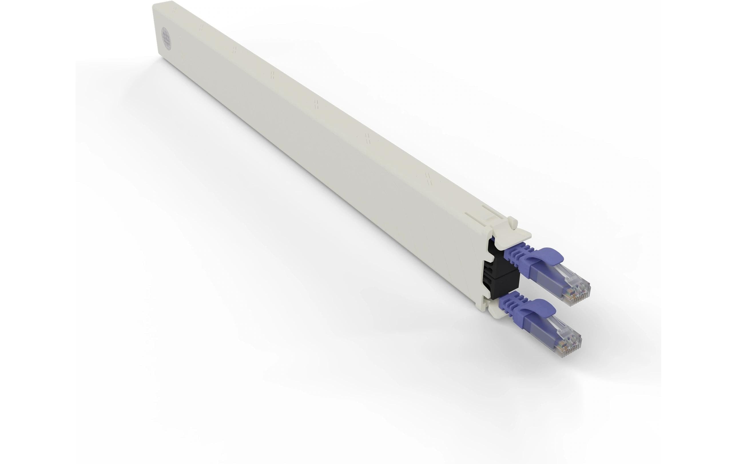 Patchbox patchbox.one / Cassette / 8RU / Cat 6A, UTP, 0.8 m, Violett